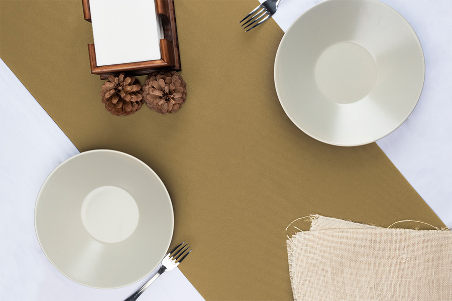 chemin de table marron