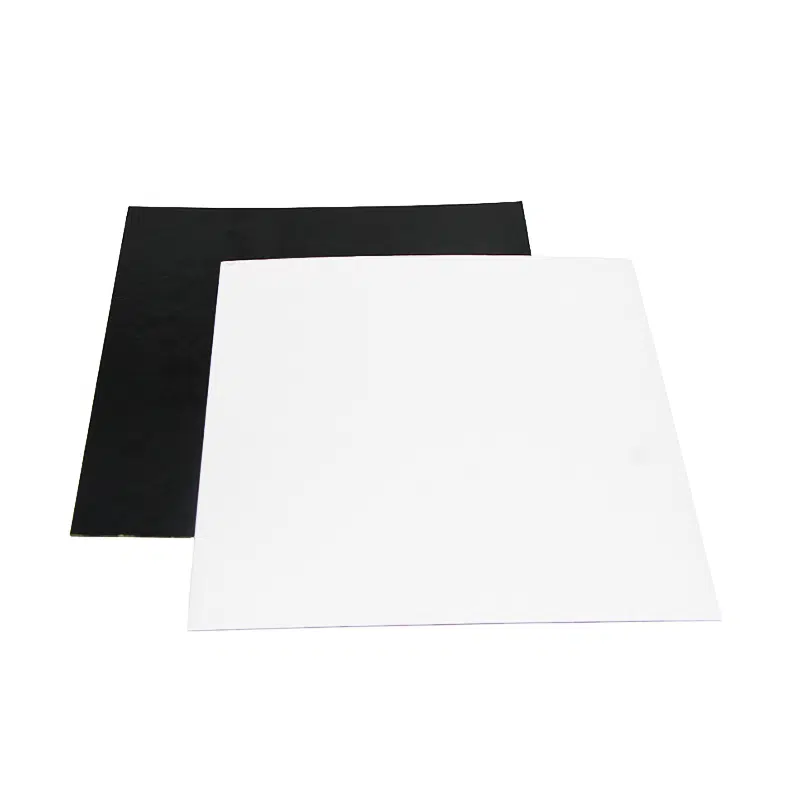 Support à gâteau carré blanc / noir 16 x 16 cm par 50